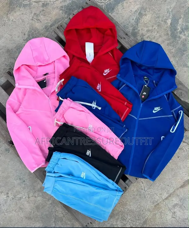Hoodie ya Nike Tech Fleece yenye Reflective na Zip - 1