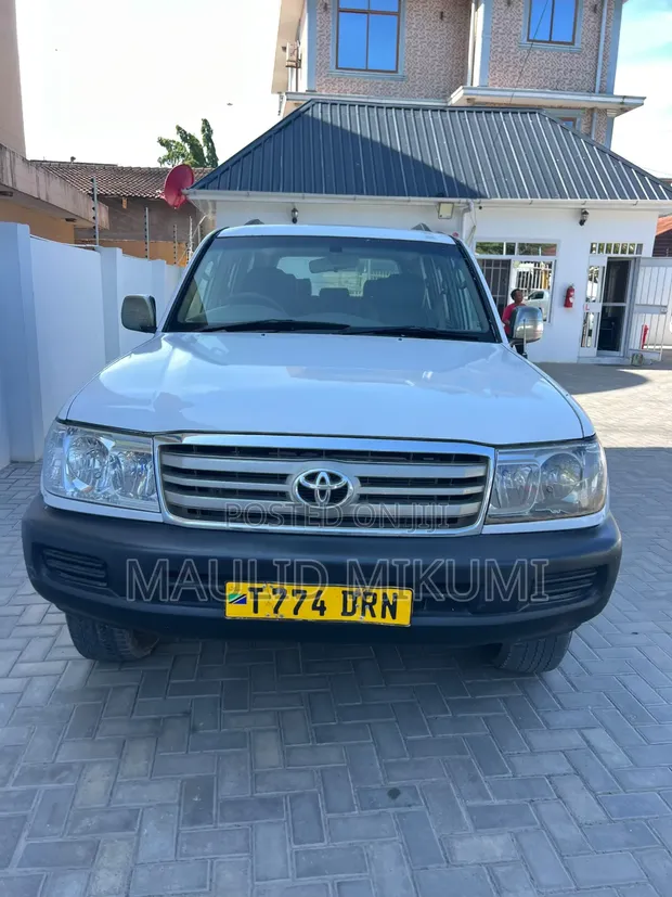 Toyota Land Cruiser GX 2007 White - 1