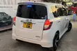 Toyota Ractis 2005 White - 2