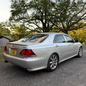 Toyota Crown Athlete 2004 Silver