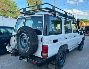 Toyota Land Cruiser LX 2020