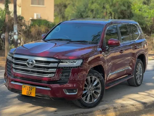Toyota Land Cruiser 2023 Maroon - 1