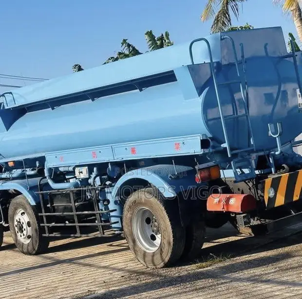Mitsubishi Fuso Lori la Tangi 10,000L - 1990 - 1
