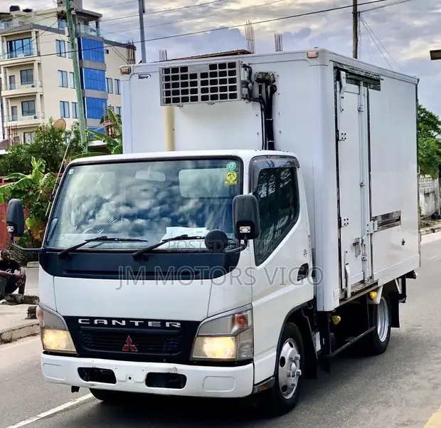 Mitsubishi Canter Lori la Friji 2006 - 1
