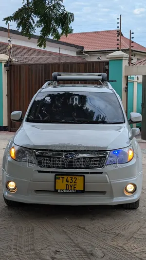 Subaru Forester 2009 Nyeupe