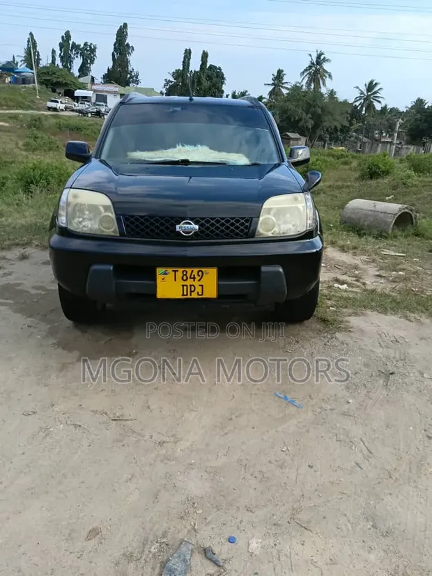 Nissan X-Trail 2005 Black - 1