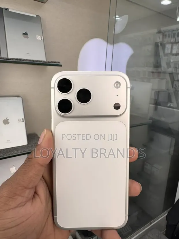 New Apple iPhone 17 Pro Max 256GB Silver - 1