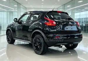 Nissan Juke 2012 Nyeusi