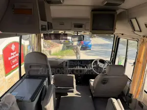 Mitsubishi Fuso Rosa 1997 Kijani