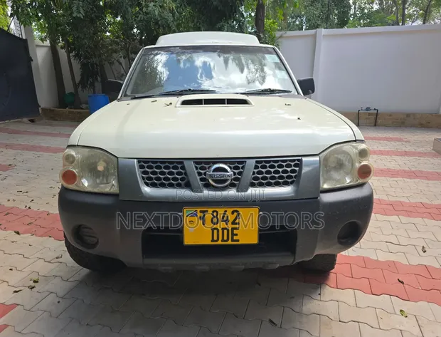 Nissan Hardbody 2014 Single Cabin - 1