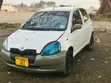 Toyota Vitz 2002 Nyeupe - 3