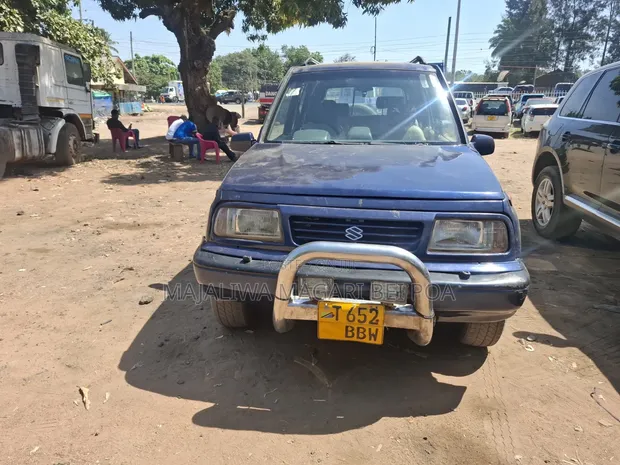 Suzuki Escudo 2005 Blue - 1