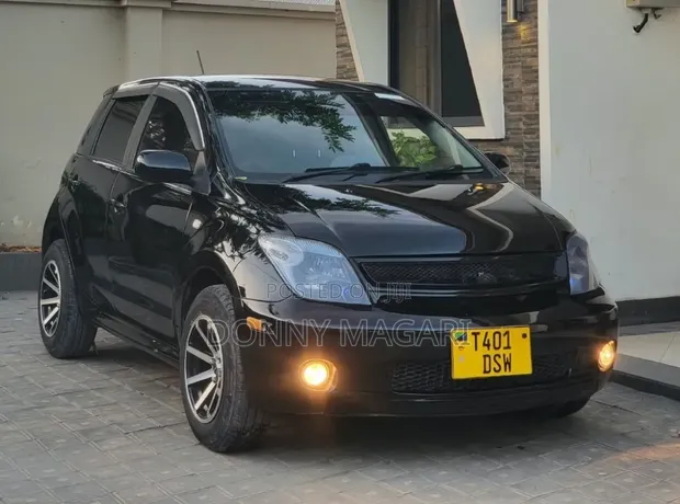 Toyota IST 2006 Black - 1
