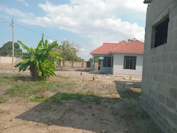 House for Sale - 2 Self-Contained Bedrooms, Dunda - 1