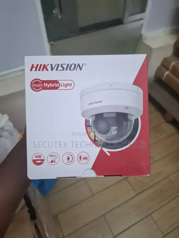 Hikvision 4MP Smart Hybrid Light IP Camera DS-2CD1143G2-LIU with Audio - 1