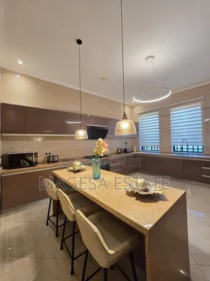 Furnished 4-Bedroom House for Rent in Oyster Bay