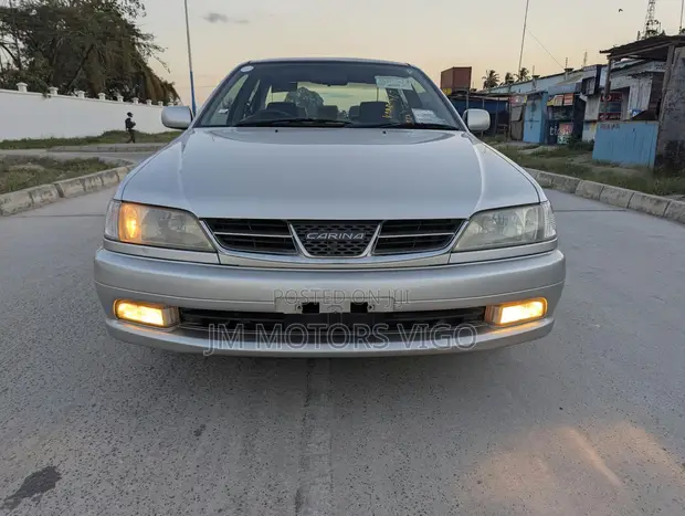 Toyota Carina 2001 Silver - 1