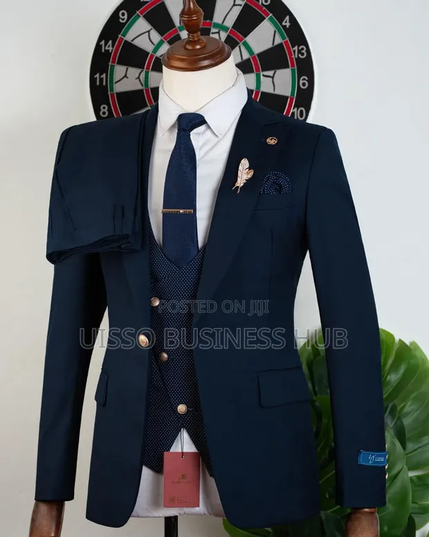 Royal Classic Suit - 3 Pieces - 1