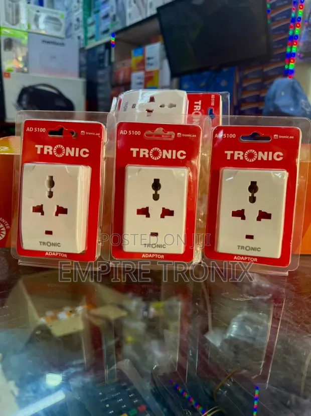 Tronic AD5100 Universal Socket Adapter Plug - 1