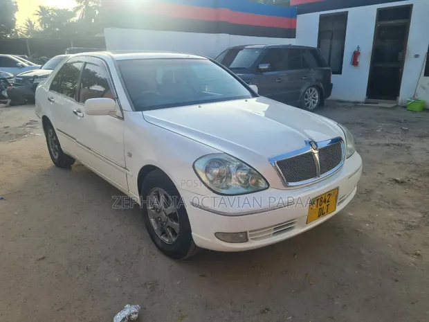 Toyota Brevis 2003 White - 1
