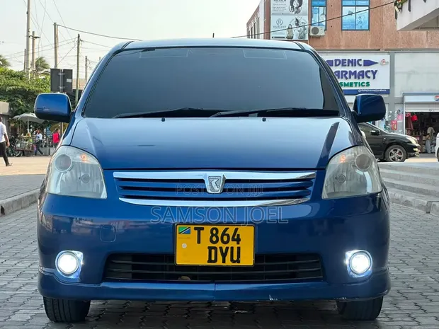 Toyota Raum 2004 Blue - 1