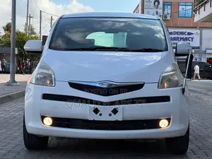 Toyota Ractis 2007 - Pearl White