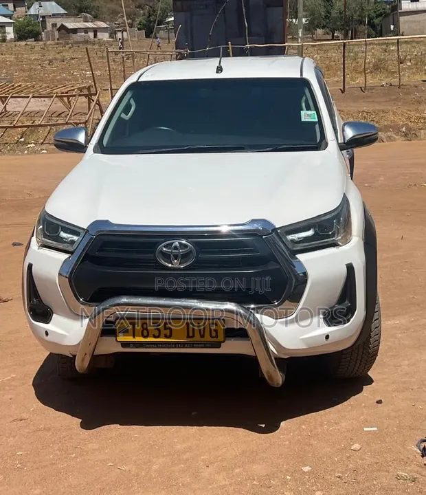 Toyota Hilux Revo 2020 - 1