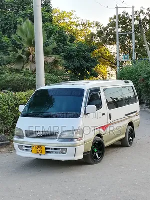 Toyota HiAce Super Custom 2000