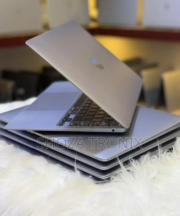 Apple MacBook Air 2020 M1 8GB RAM 256GB SSD - 1