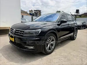 Volkswagen Tiguan 2.0T S AWD 4MOTION 2018