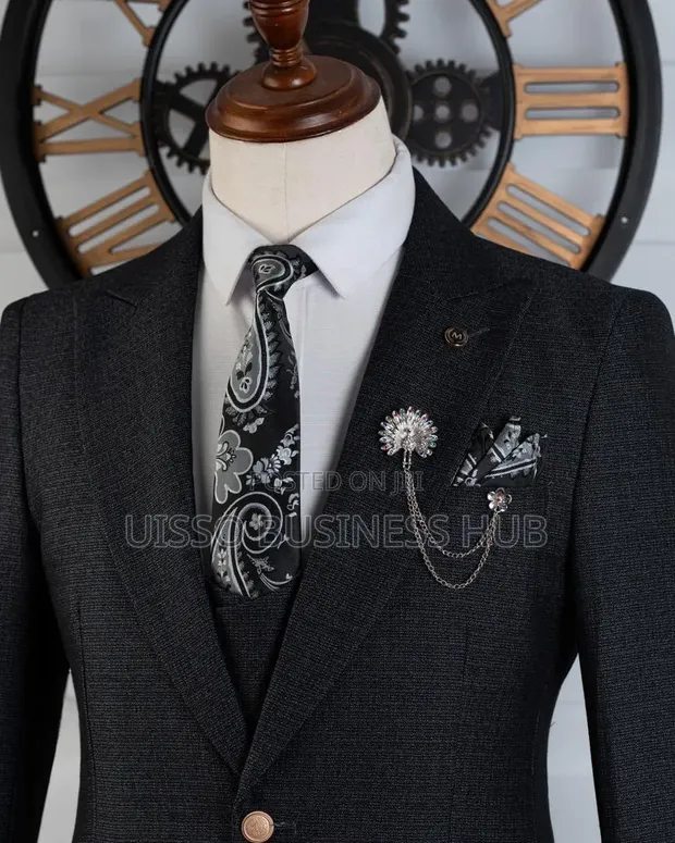 Mario Casas Classic Suit - 3 Pieces - 1