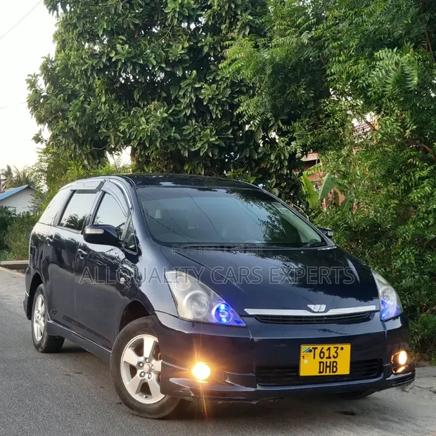 Toyota Wish 2005 - 1
