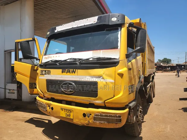 FAW CA3310 8x4 Dump Truck - Yellow - 1