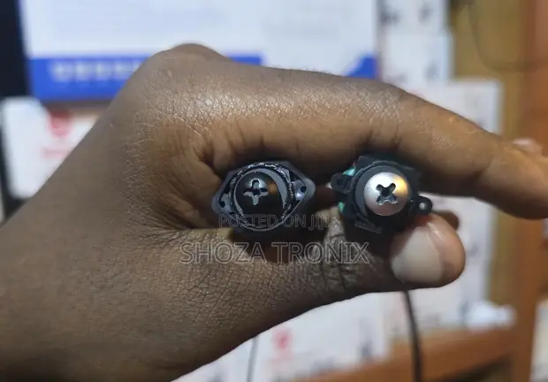 Spy Camera WiFi Screw - 1