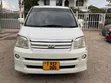 Toyota Noah 2005 White - 5