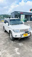 Mitsubishi Pajero 2000 White - 1