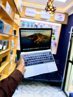 Apple MacBook Pro 2020 13.3" Intel Core M3 8GB RAM 256GB SSD