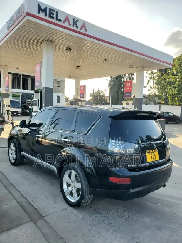 Mitsubishi Outlander 2008 Black - 1