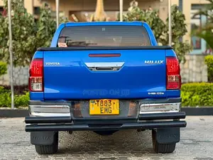 Toyota Hilux Revo Double Cab 2.4 Diesel AWD 2021 Bluu
