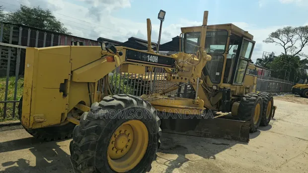 Caterpillar Grader Rental - 1