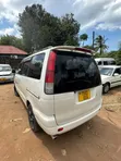 Toyota Noah SR40 2001 - 3