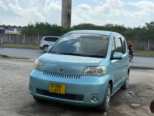 Toyota Porte 2005 Bluu - 1