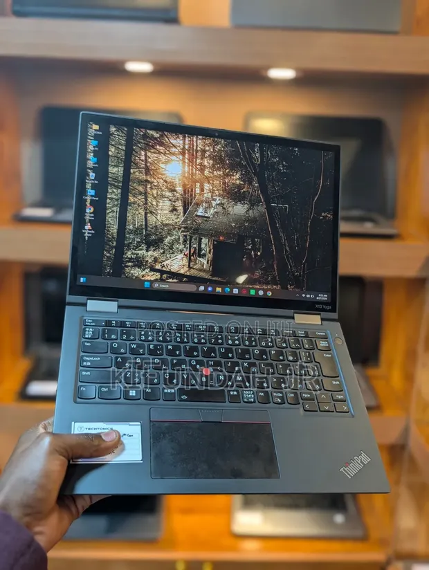 New Lenovo ThinkPad X13 Yoga 16GB Intel Core i5 SSD 256GB - 1
