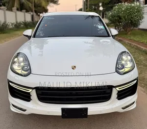 Porsche Cayenne GTS 2016