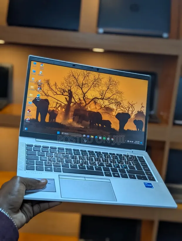 Laptop HP EliteBook 840 G8 - Core i5, 16GB RAM, 512GB SSD - 1