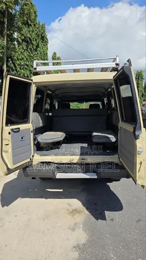 Toyota Land Cruiser Hardtop 2010 Beige