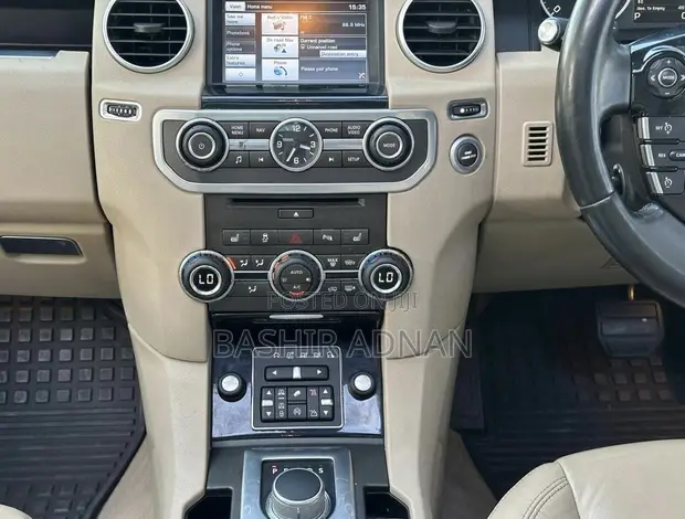 Land Rover Discovery 4 HSE 2015 Black - 1