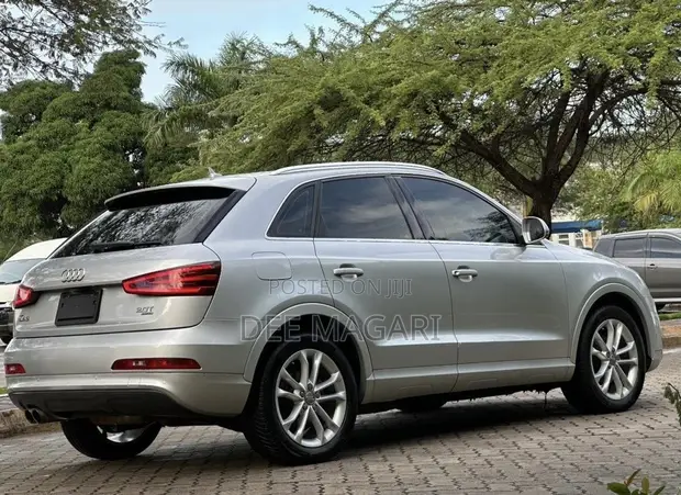 Audi Q3 Sport Line 2014 - 1