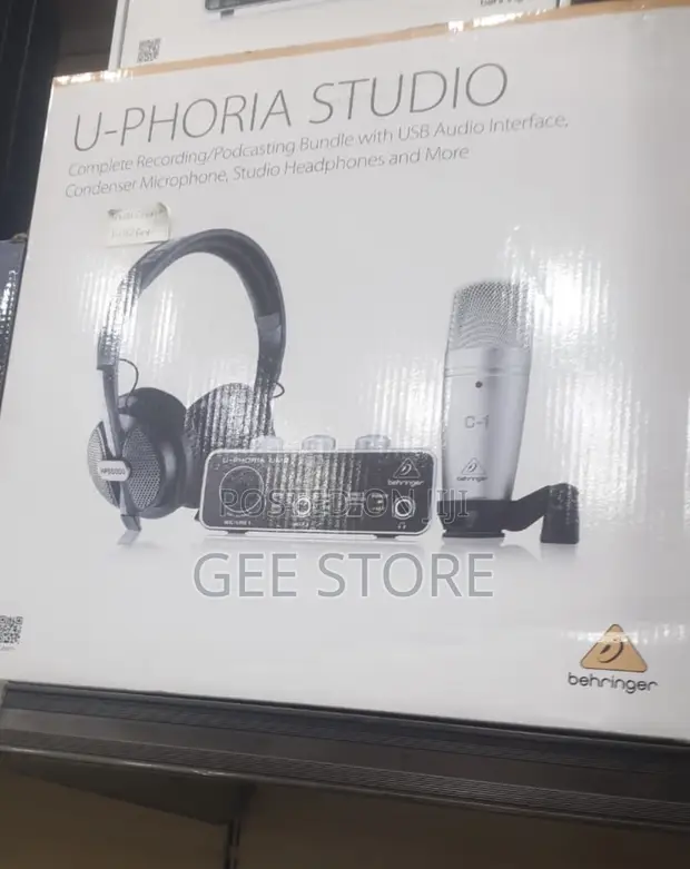 Behringer U-Phoria Studio Recording/Podcasting Bundle - 1