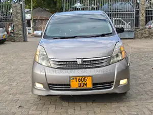 Toyota Isis 2009 Silver